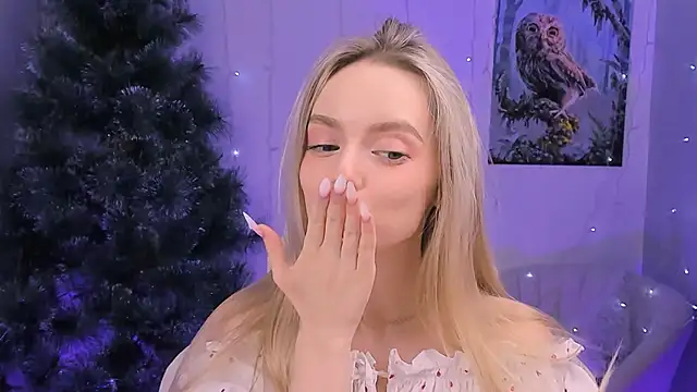 JuliaBrewwer online show from December 18, 1:37 pm