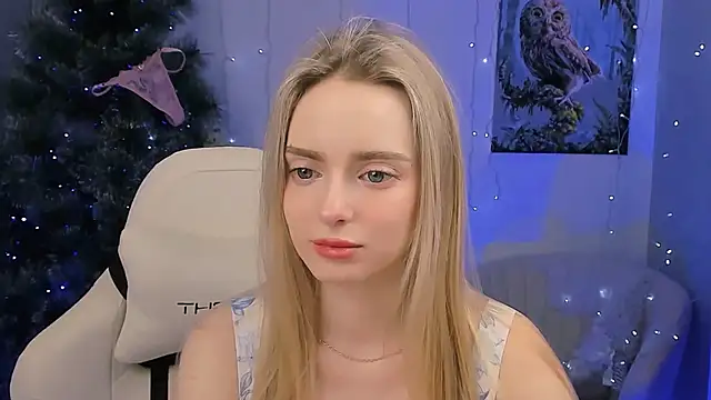 JuliaBrewwer online show from December 22, 2:06 pm