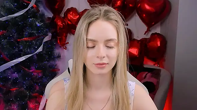 JuliaBrewwer online show from March 23, 2:28 pm