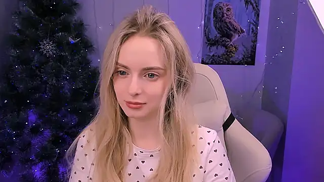 JuliaBrewwer online show from January 14, 5:16 pm