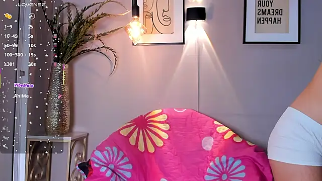 Snapshot of dulce_fiore07 chatting on November 6, 12:42 pm dulce fiore07 online show from November 6, 12:42 pm