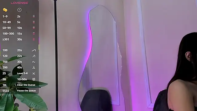 Snapshot of dulce_fiore07 chatting on December 17, 12:43 pm dulce fiore07 online show from December 17, 12:43 pm