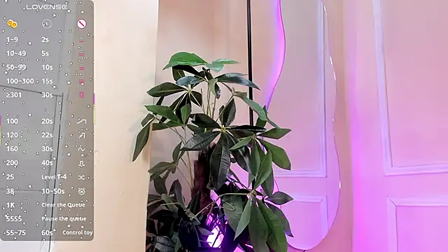 Snapshot of dulce_fiore07 chatting on December 4, 12:37 pm dulce fiore07 online show from December 4, 12:37 pm