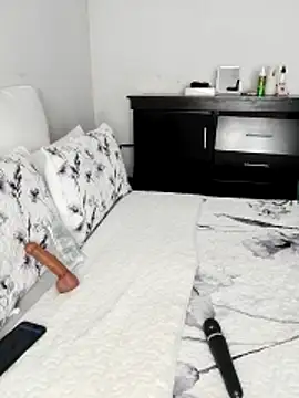 ChubbyBitch26 online show from February 25, 12:38 pm