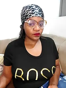 ChubbyBitch26 online show from June 25, 9:31 pm