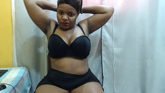 ChubbyBitch26 online show from October 26, 8:37 am