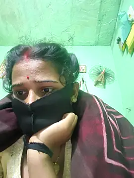 Snapshot of PIHU999 chatting on December 17, 4:39 am PIHU999 online show from December 17, 4:39 am