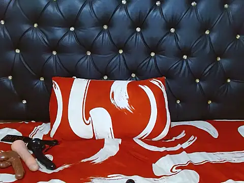 Snapshot of DojaBoootie chatting on September 18, 7:28 pm DojaBoootie online show from September 18, 7:28 pm