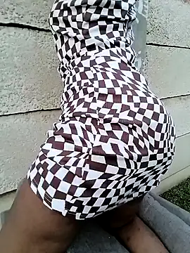 Snapshot of DojaBoootie chatting on December 15, 3:51 pm DojaBoootie online show from December 15, 3:51 pm