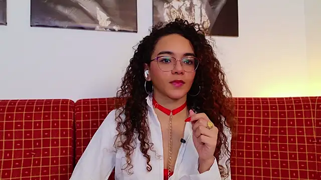 Taylor Tina online show from February 11, 9:58 pm