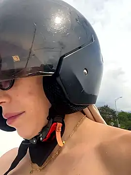 Dayanna adams online show from January 10, 6:25 pm