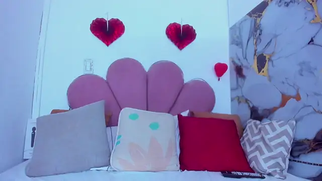 minnari online show from February 26, 8:09 pm