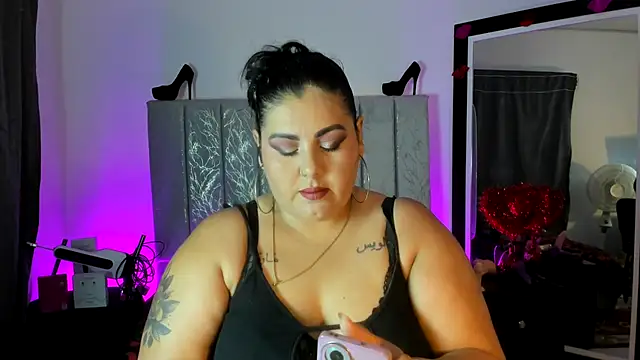 AndreaKinky online show from April 18, 8:16 am