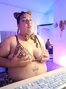 AndreaKinky online show from October 27, 8:59 am