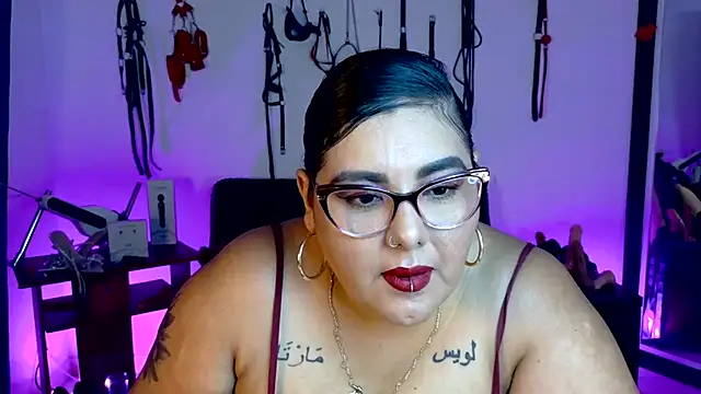 Snapshot of AndreaKinky chatting on July 15, 6:59 pm AndreaKinky online show from July 15, 6:59 pm