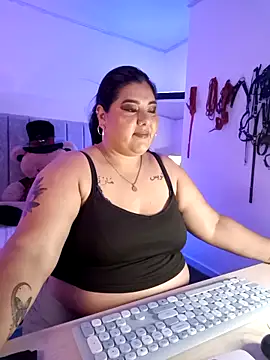 AndreaKinky online show from November 22, 8:24 am