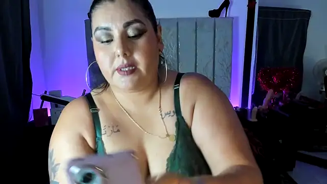 AndreaKinky online show from April 22, 11:11 pm
