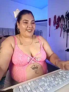 AndreaKinky online show from November 18, 8:28 am