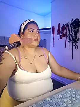 AndreaKinky online show from November 15, 8:18 am