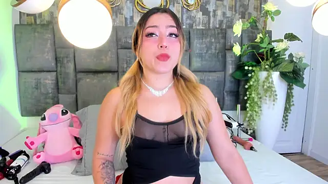 PatyLawrence online show from November 11, 4:18 am