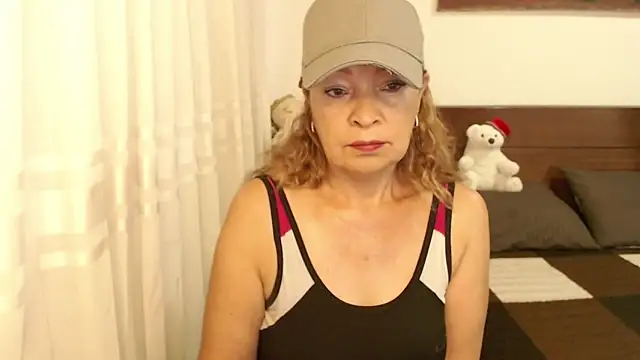 Snapshot of mariansweet_ chatting on November 25, 9:48 pm mariansweet online show from November 25, 9:48 pm