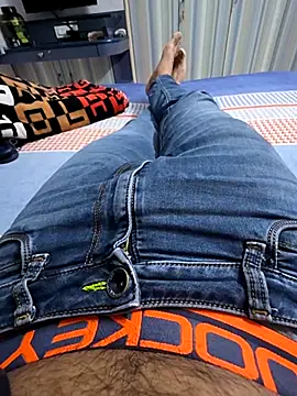 Snapshot of black-beast123 chatting on November 30, 1:45 pm black-beast123 online show from November 30, 1:45 pm