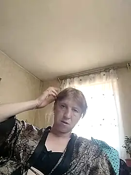 Snapshot of Flower2931 chatting on May 7, 10:07 am Flower2931 online show from May 7, 10:07 am