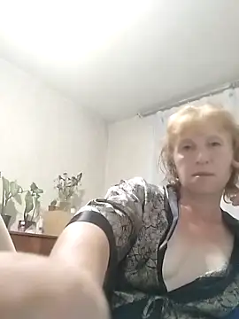 Snapshot of Flower2931 chatting on June 11, 7:44 pm Flower2931 online show from June 11, 7:44 pm