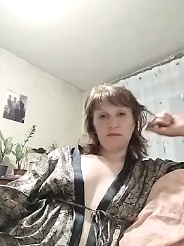 Flower2931 online show from April 1, 7:33 pm