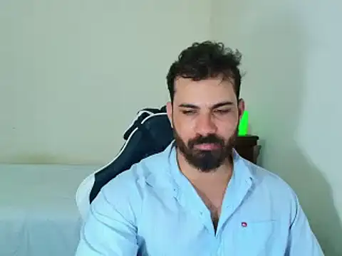 Snapshot of max_love255 chatting on October 22, 9:03 pm max love255 online show from October 22, 9:03 pm