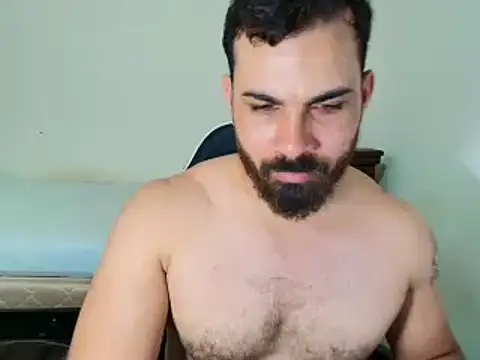 Snapshot of max_love255 chatting on October 17, 7:37 pm max love255 online show from October 17, 7:37 pm