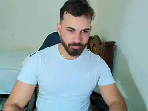 Snapshot of max_love255 chatting on September 26, 7:32 pm max love255 online show from September 26, 7:32 pm
