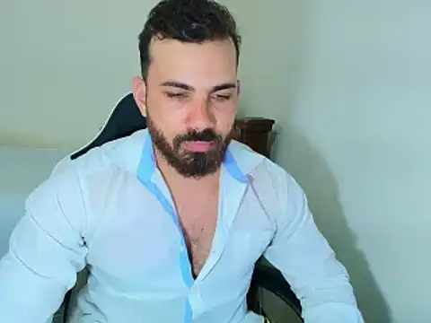 Snapshot of max_love255 chatting on October 4, 7:48 pm max love255 online show from October 4, 7:48 pm