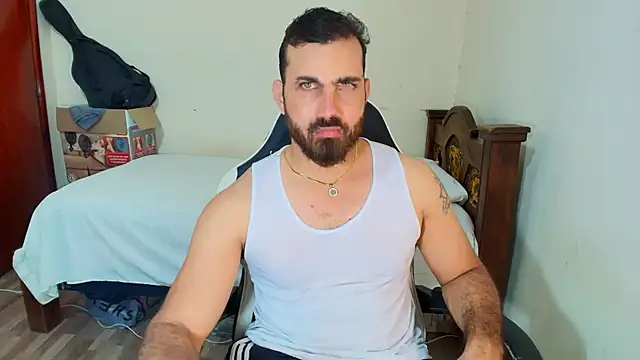 Snapshot of max_love255 chatting on September 20, 8:58 pm max love255 online show from September 20, 8:58 pm