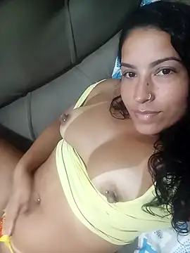 Snapshot of Danivinix chatting on November 15, 6:06 am Danivinix online show from November 15, 6:06 am