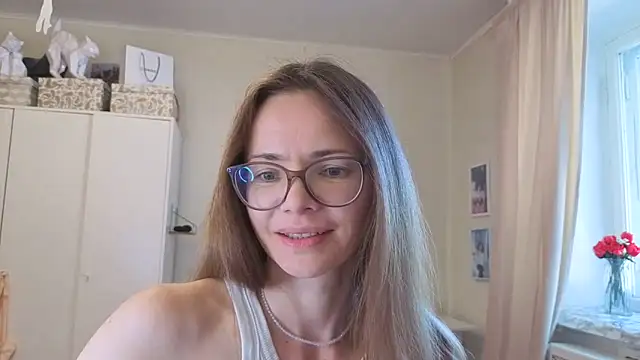 Snapshot of SEA_Dream chatting on May 11, 6:26 am SEA Dream online show from May 11, 6:26 am