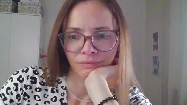 Snapshot of SEA_Dream chatting on May 29, 4:13 pm SEA Dream online show from May 29, 4:13 pm