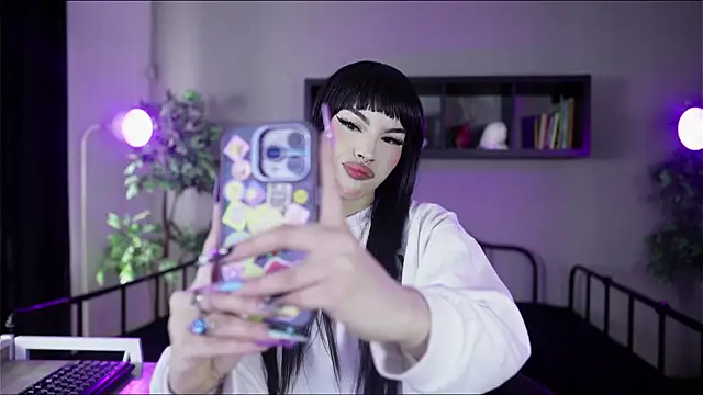 Snapshot of Sabrina_bloom chatting on November 11, 12:44 pm Sabrina bloom online show from November 11, 12:44 pm