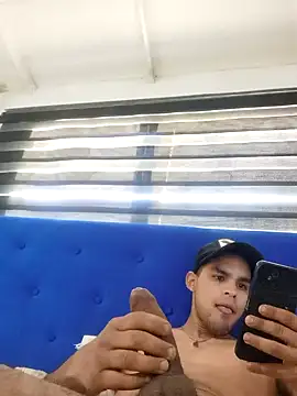 Snapshot of jhoi95 chatting on September 21, 9:20 pm jhoi95 online show from September 21, 9:20 pm