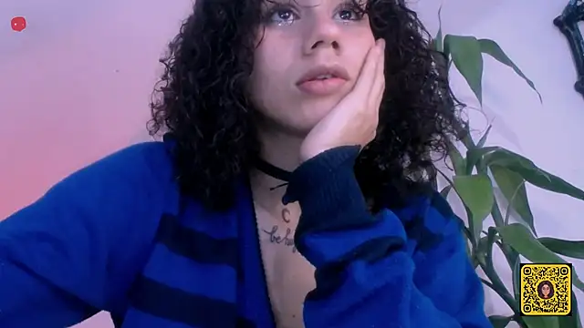 Snapshot of Nocturnawitch chatting on September 22, 1:44 am Nocturnawitch online show from September 22, 1:44 am