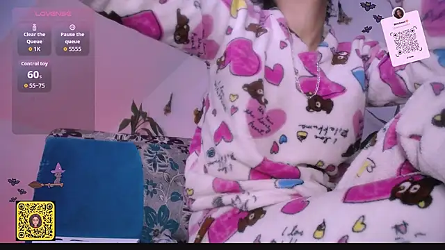 Snapshot of Nocturnawitch chatting on October 24, 1:10 pm Nocturnawitch online show from October 24, 1:10 pm