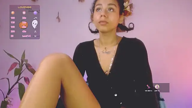 Snapshot of Nocturnawitch chatting on October 5, 5:14 pm Nocturnawitch online show from October 5, 5:14 pm