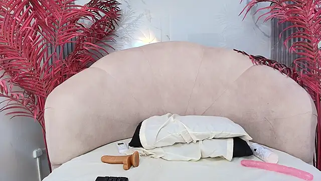 MayaBaker online show from October 21, 11:48 pm