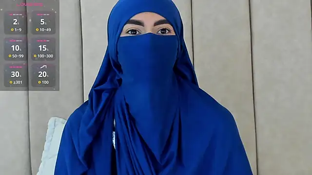  Zahiira  online show from November 1, 12:10 pm