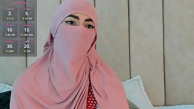  Zahiira  online show from November 26, 12:05 pm