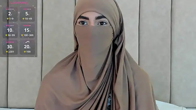  Zahiira  online show from October 22, 12:15 pm