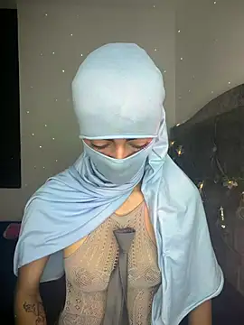 Snapshot of _Zahiira_ chatting on July 18, 11:52 am Zahiira online show from July 18, 11:52 am