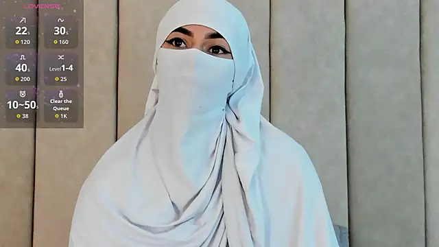  Zahiira  online show from December 18, 12:09 pm