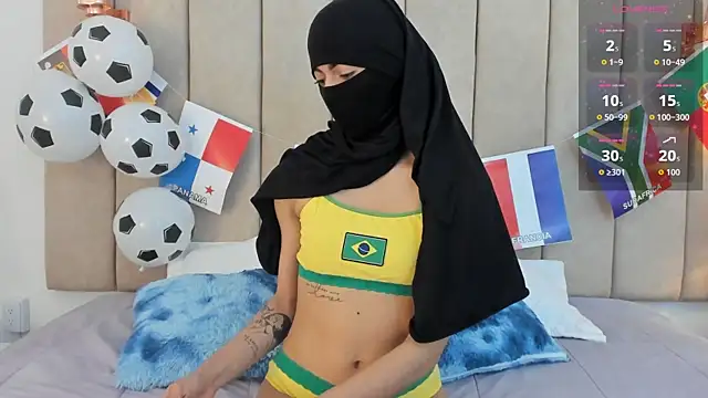 Snapshot of _Zahiira_ chatting on June 20, 12:10 pm Zahiira online show from June 20, 12:10 pm