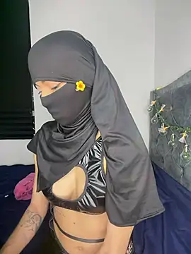 Snapshot of _Zahiira_ chatting on July 17, 12:13 pm Zahiira online show from July 17, 12:13 pm